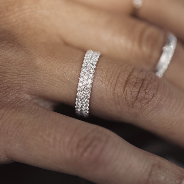 Montluc - Constellation No.3 diamond ring showcase