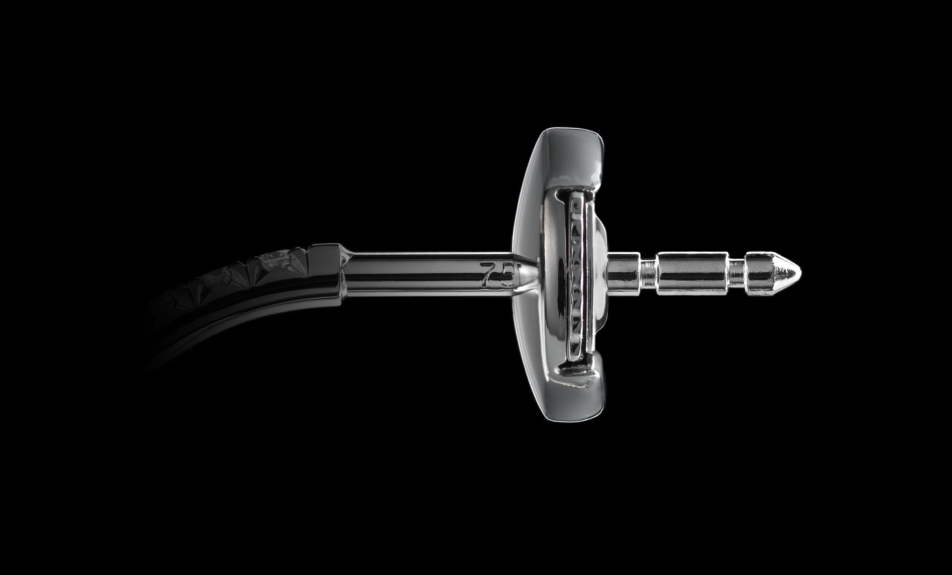 A close-up of the lock on Montluc - Halo No 2