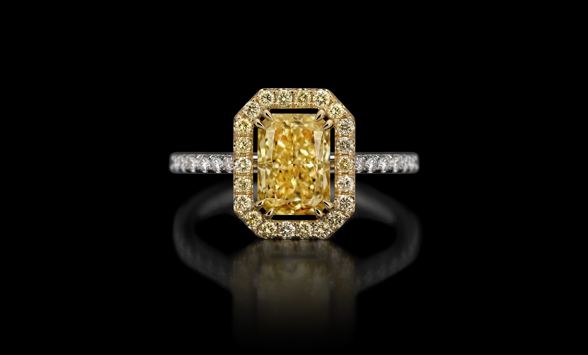 Montluc Atelier custom made solitaire diamond ring yellow gold