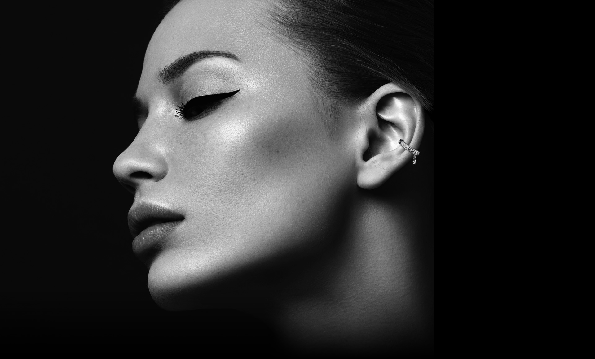 Montluc Diamond Earring Cuff No.2 on Model